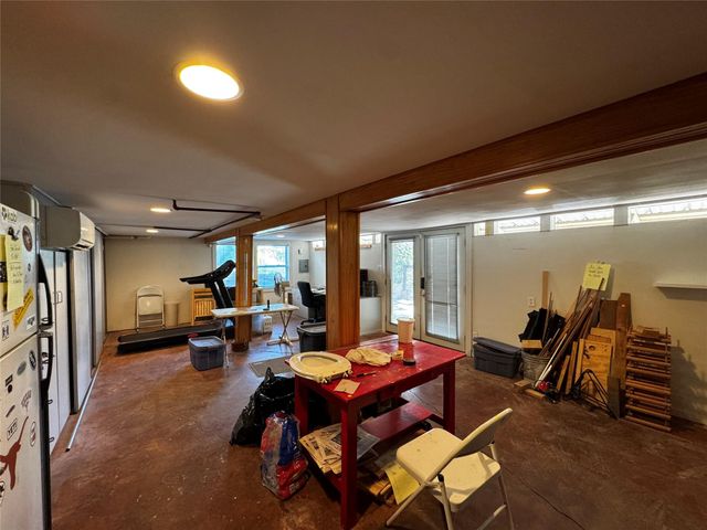 2002 East Side DR, Austin, TX 78704
