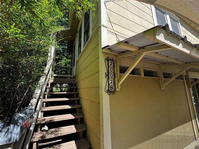 2002 East Side DR, Austin, TX 78704