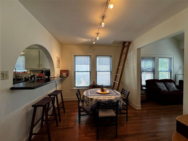 2002 East Side DR, Austin, TX 78704