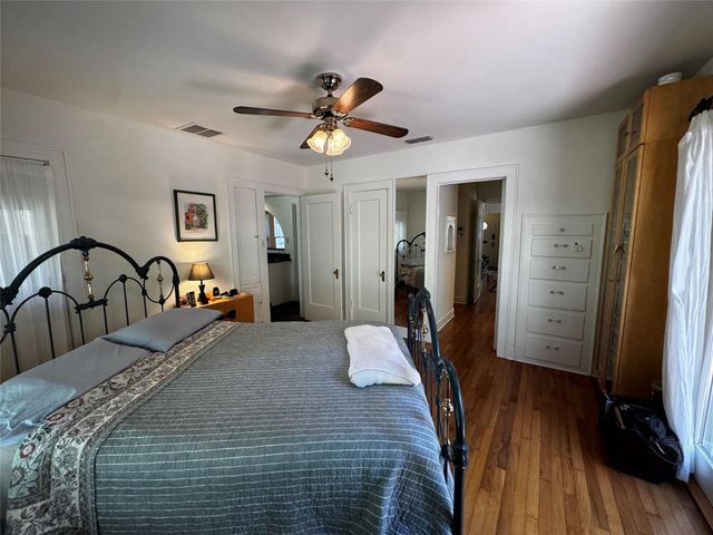 2002 East Side DR, Austin, TX 78704