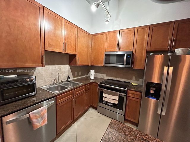 2001 Biscayne Blvd 2310, Miami, FL 33137