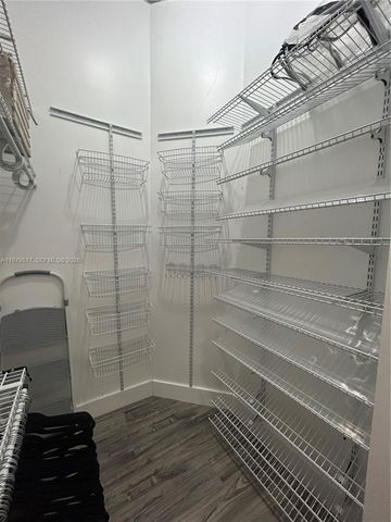 2001 Biscayne Blvd 2310, Miami, FL 33137