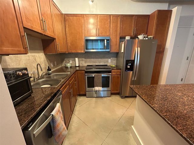 2001 Biscayne Blvd 2310, Miami, FL 33137