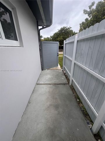 20625 Jacaranda Rd 1, Cutler Bay, FL 33189