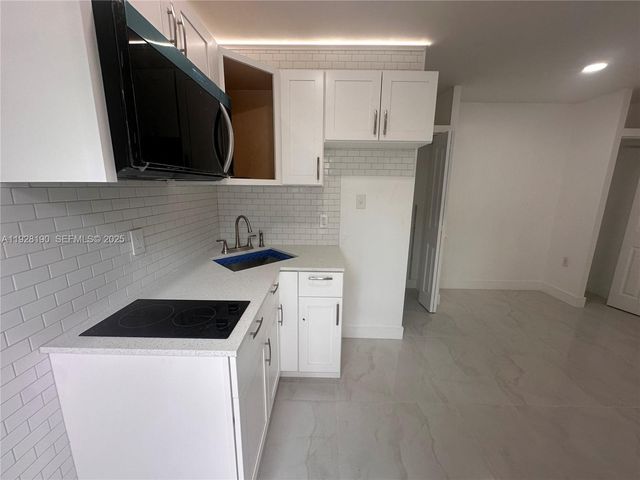 20625 Jacaranda Rd 1, Cutler Bay, FL 33189