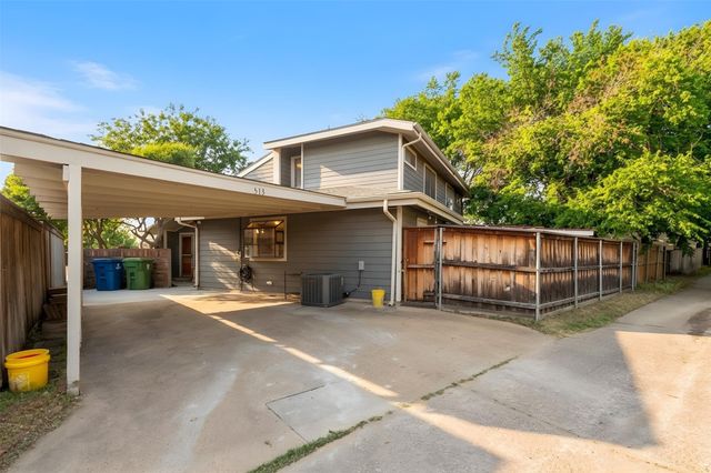 513 Hunters Glen Street, Lewisville, TX 75067