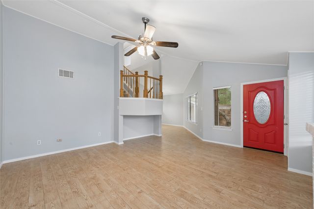 513 Hunters Glen Street, Lewisville, TX 75067