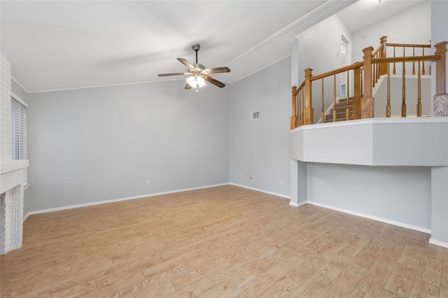 513 Hunters Glen Street, Lewisville, TX 75067