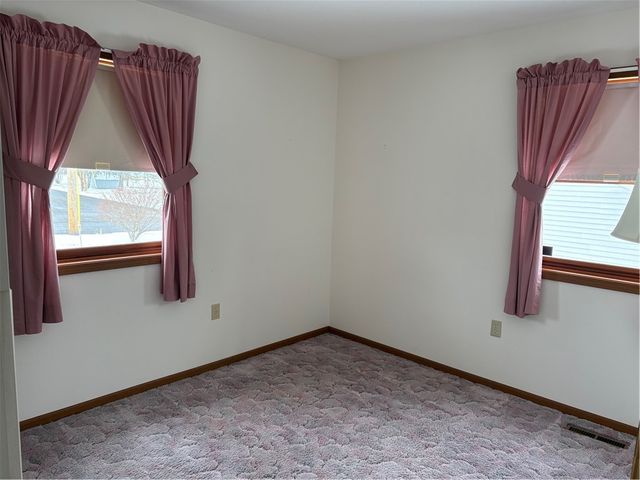 101 Ridgewood Dr, Geneva City, NY 14456