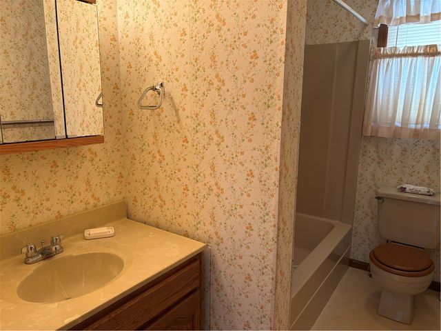 101 Ridgewood Dr, Geneva City, NY 14456