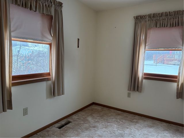 101 Ridgewood Dr, Geneva City, NY 14456