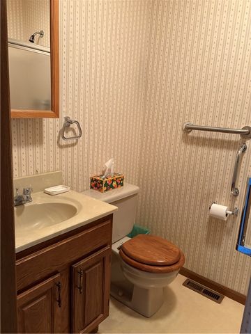 101 Ridgewood Dr, Geneva City, NY 14456