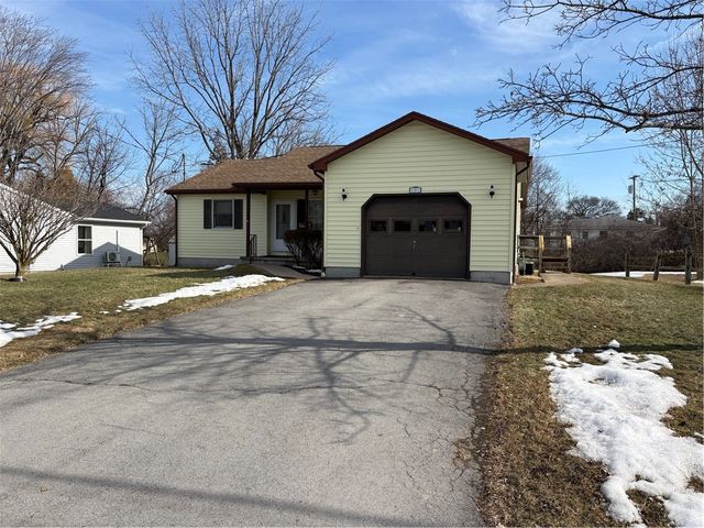 101 Ridgewood Dr, Geneva City, NY 14456