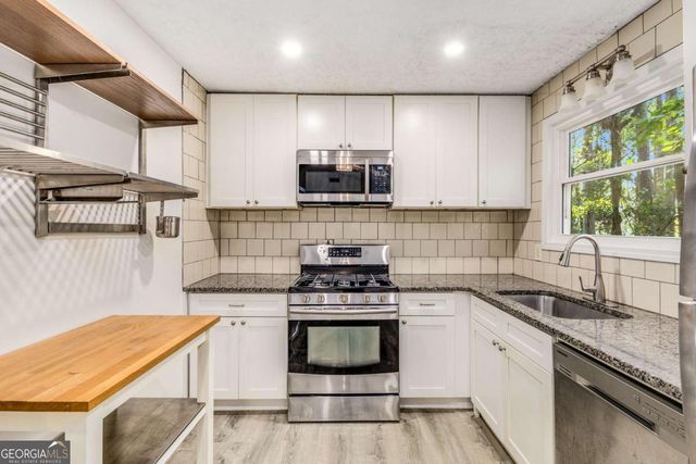 230 Apple Branch Drive, Woodstock, GA 30188