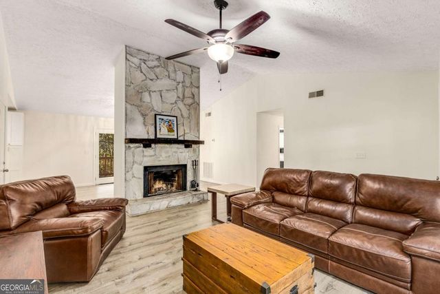 230 Apple Branch Drive, Woodstock, GA 30188