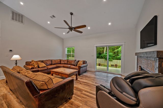 27 Circle Drive, Denison, TX 75021