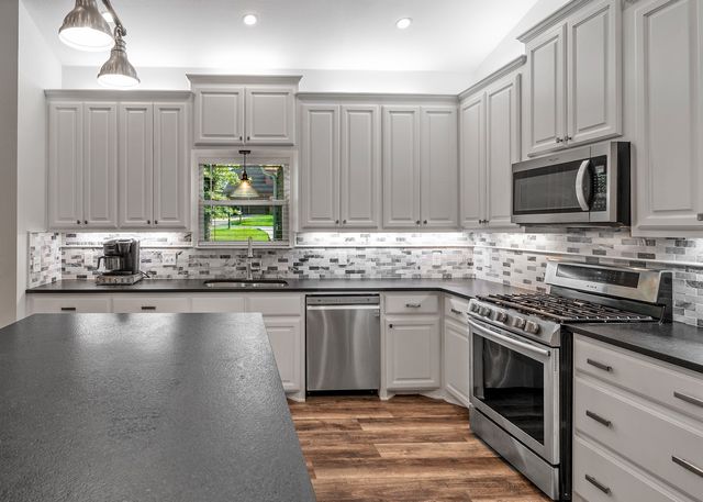 27 Circle Drive, Denison, TX 75021