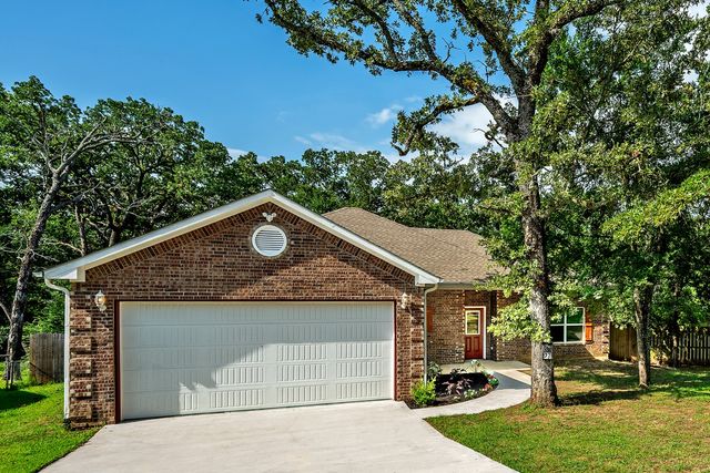 27 Circle Drive, Denison, TX 75021