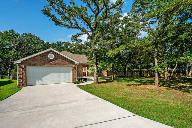 27 Circle Drive, Denison, TX 75021
