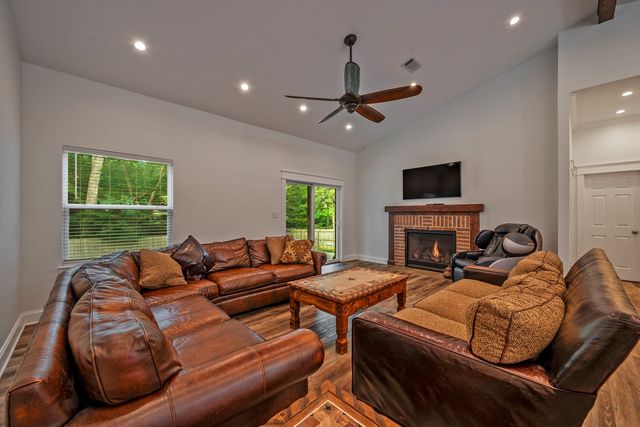 27 Circle Drive, Denison, TX 75021