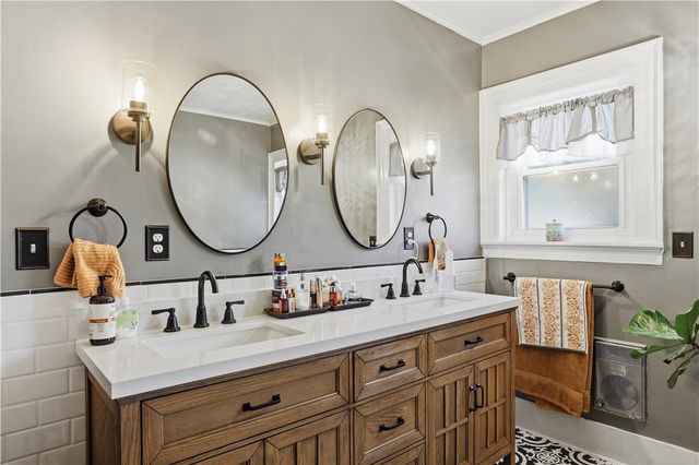 818 W Water Street, Elmira City, NY 14905