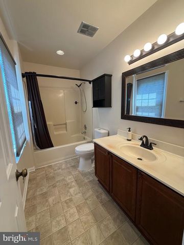 5805 COOLIDGE CT, Fredericksburg, VA 22407