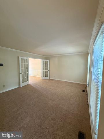 5805 COOLIDGE CT, Fredericksburg, VA 22407