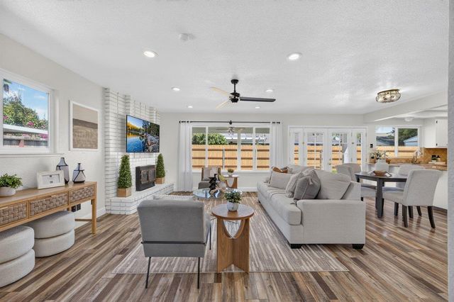 451 Mcarthur Avenue, Clovis, CA 93611