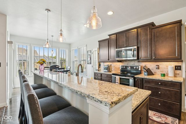 658 Keswick Drive, Brownsburg, IN 46112