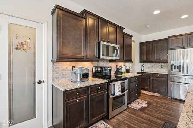658 Keswick Drive, Brownsburg, IN 46112