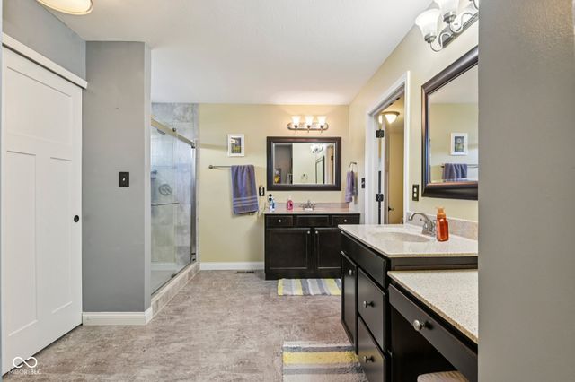 658 Keswick Drive, Brownsburg, IN 46112