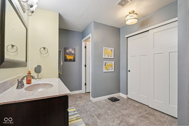658 Keswick Drive, Brownsburg, IN 46112