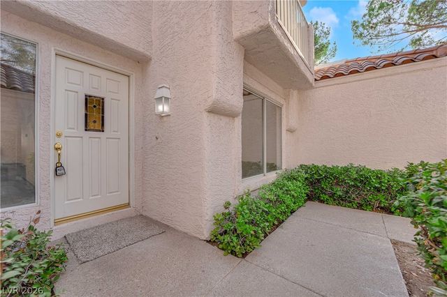 6940 Emerald Springs Lane, Las Vegas, NV 89113