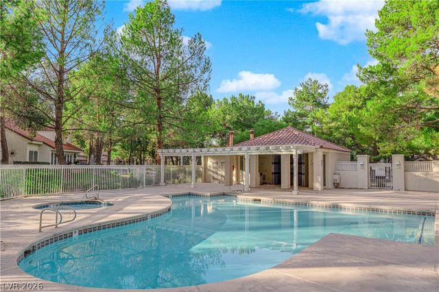 6940 Emerald Springs Lane, Las Vegas, NV 89113