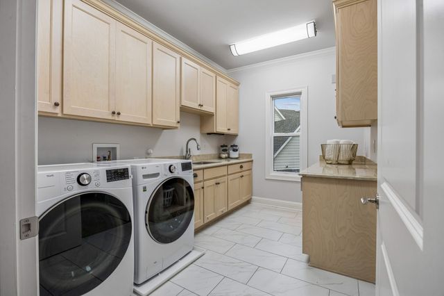 9668 Rockpoint Court, Dallas, TX 75238