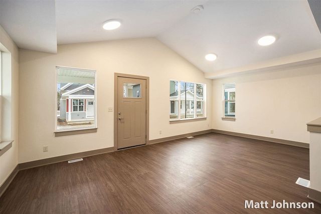 2065 Linden Avenue, Grand Rapids, MI 49507