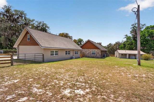 130 BULL POND LANE, Hawthorne, FL 32640