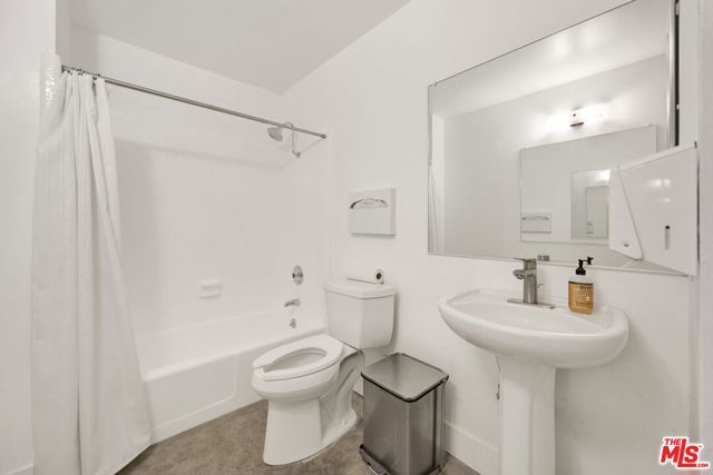 5908 Barton Avenue, Los Angeles, CA 90038