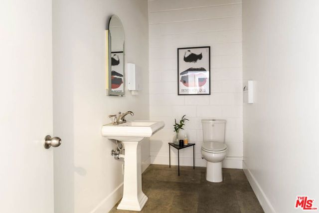 5908 Barton Avenue, Los Angeles, CA 90038