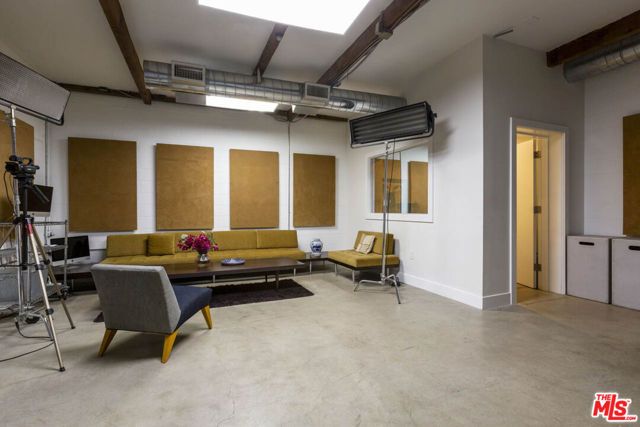 5908 Barton Avenue, Los Angeles, CA 90038