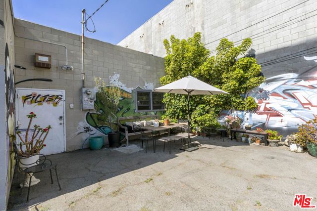 5908 Barton Avenue, Los Angeles, CA 90038