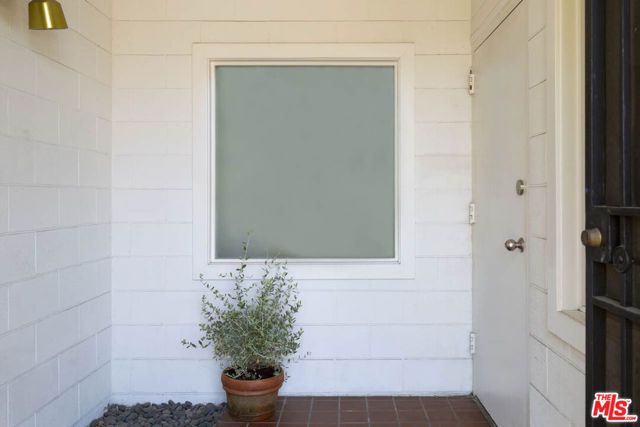 5908 Barton Avenue, Los Angeles, CA 90038