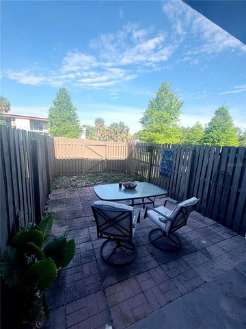 2864 SOMERSET PARK DRIVE 2864, Tampa, FL 33613