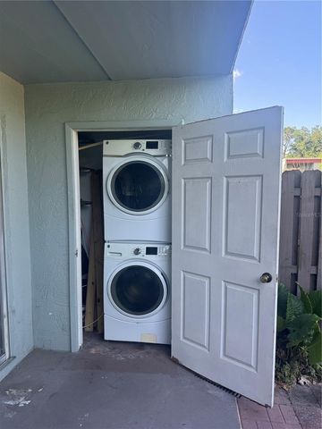 2864 SOMERSET PARK DRIVE 2864, Tampa, FL 33613
