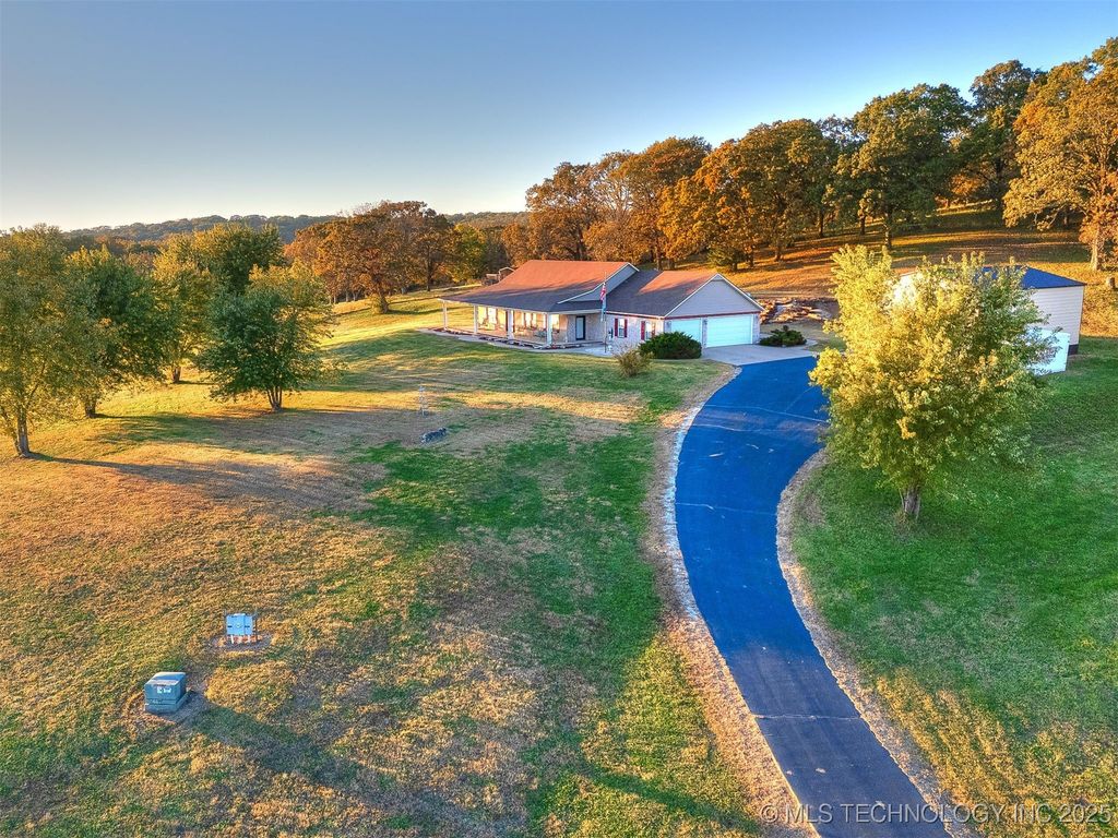 14800 S 4220 Road, Claremore, OK 74017