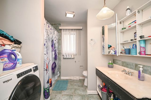 1911 Elizabeth Avenue, North Chicago, IL 60064