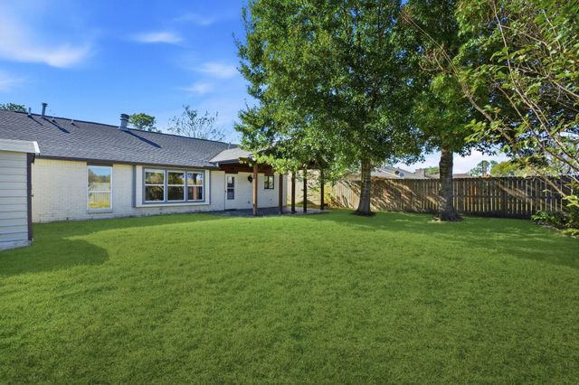 9203 Kirkmont Drive, Houston, TX 77089