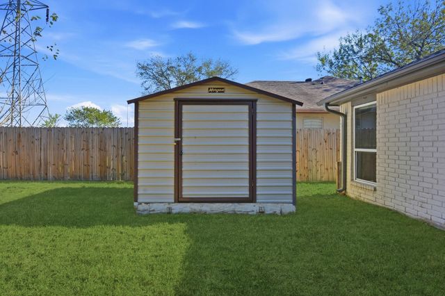 9203 Kirkmont Drive, Houston, TX 77089