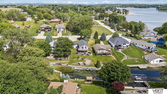 1564 Trumball Terrace, Plattsmouth, NE 68048