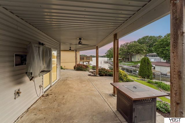 1564 Trumball Terrace, Plattsmouth, NE 68048